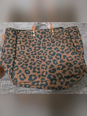 NWT Boulevard Codie Tote Purse Leopard Print Nylon With Leather Strap & Handle
